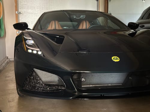 Customer photo review of Emira carbon fibre front vent