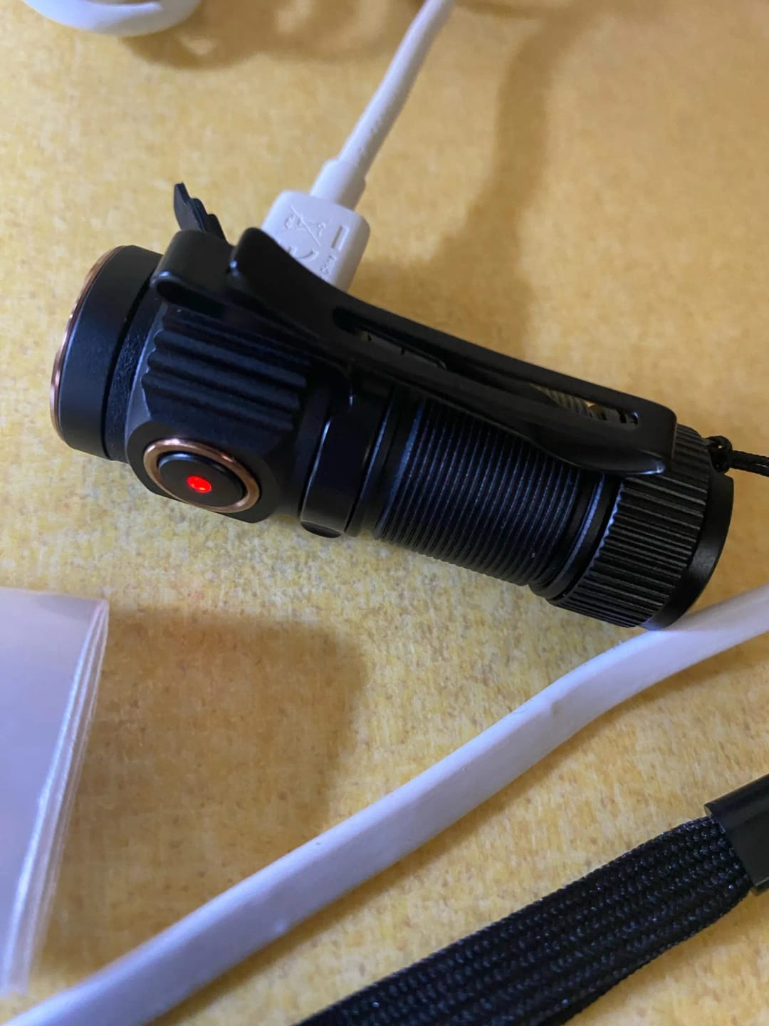 Customer photo review of Mini lampe de poche rechargeable