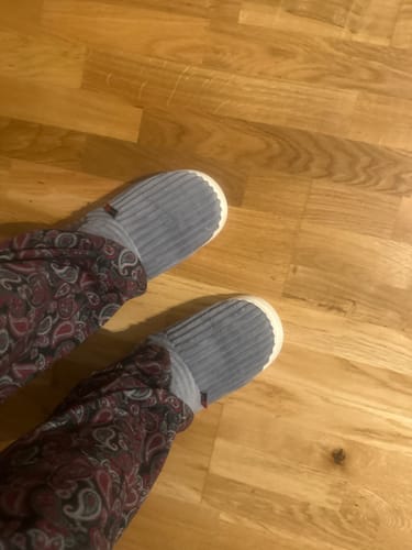 Customer photo review of HappyFlops Cozy