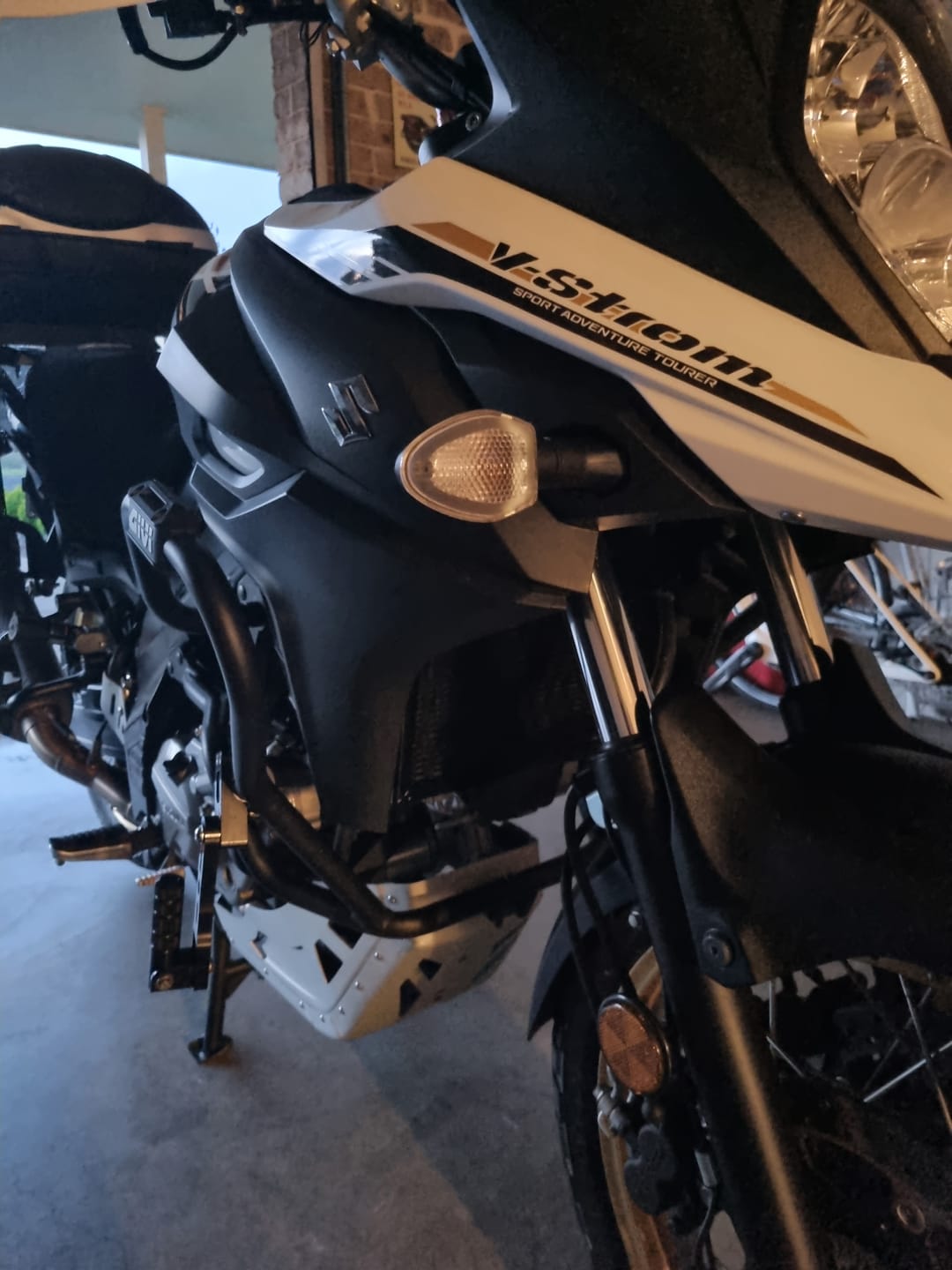 Customer photo review of Suzuki DL650 / DL650 XT / V-Strom  2012-2024 Radiator Guard