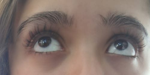 Customer photo review of Suero para pestañas y cejas