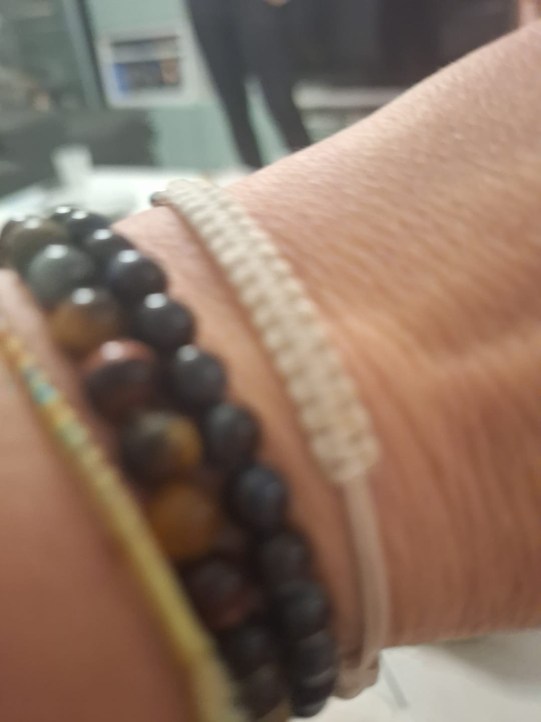 Customer photo review of Bracelet "Ange Gardien" en Oeil de Faucon
