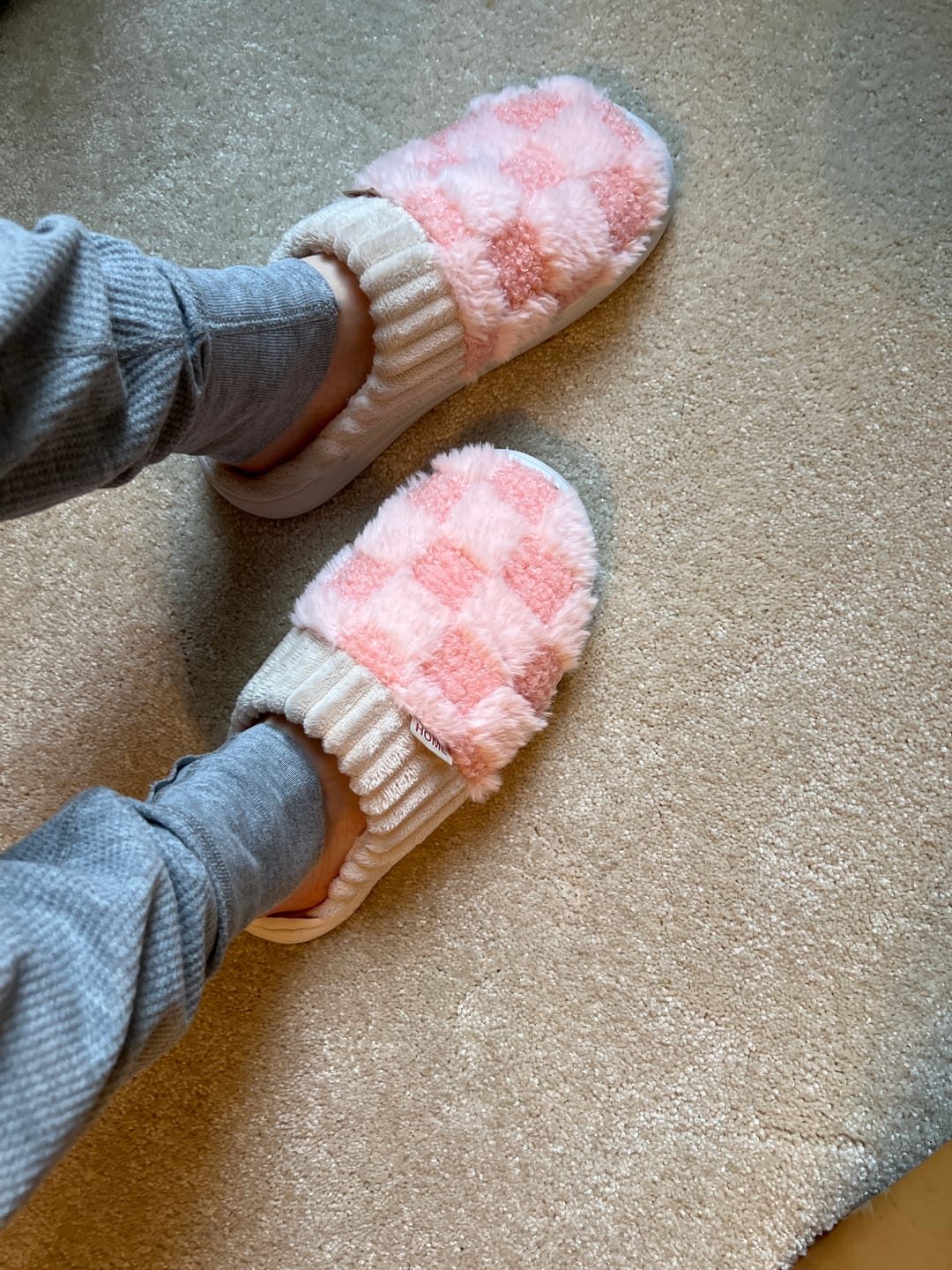 Customer photo review of Nordic Fluffy Slippers