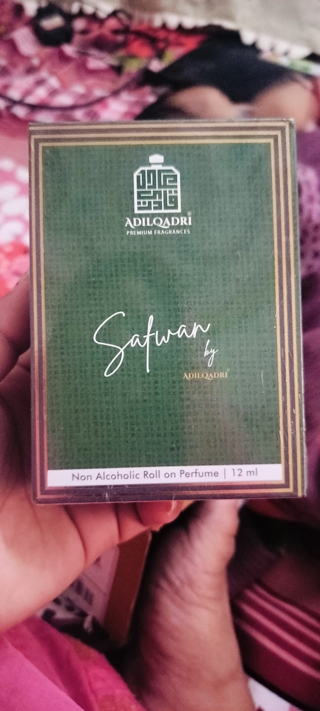 Customer photo review of Safwan Luxury Attar Perfume