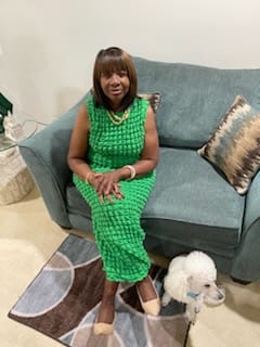 Customer photo review of Freetress Equal Synthetic Hair Wig LITE 002