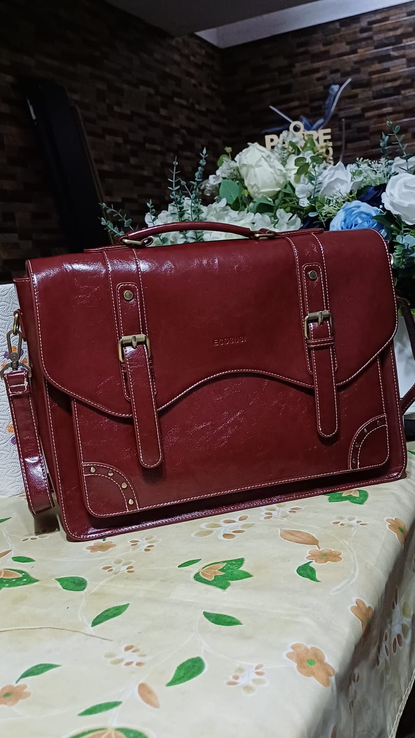 Customer photo review of Wilder Vintage Rivet 15.6-Inch Briefcase