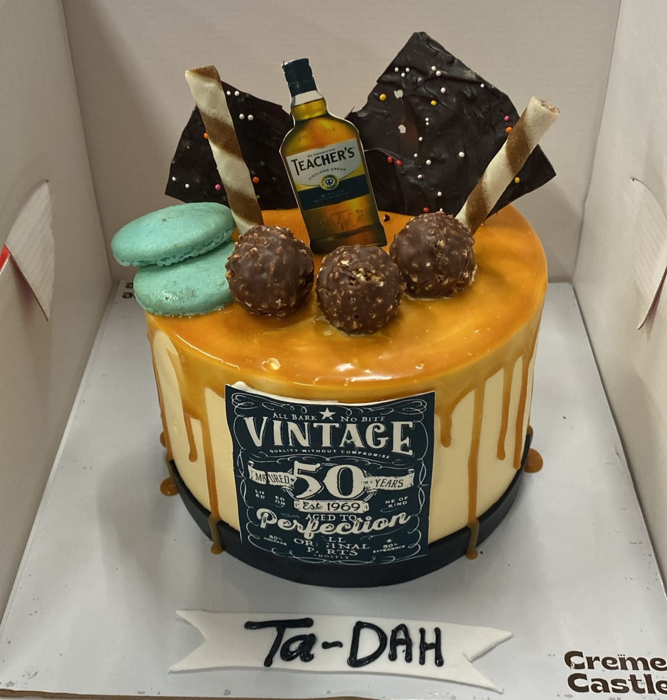 Customer photo review of Whiskey Drip Design Cake