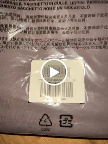 Customer video review of Dove No Seam Tee - Yeezy Gap Engineered By Balenciaga - 3 Colors Available