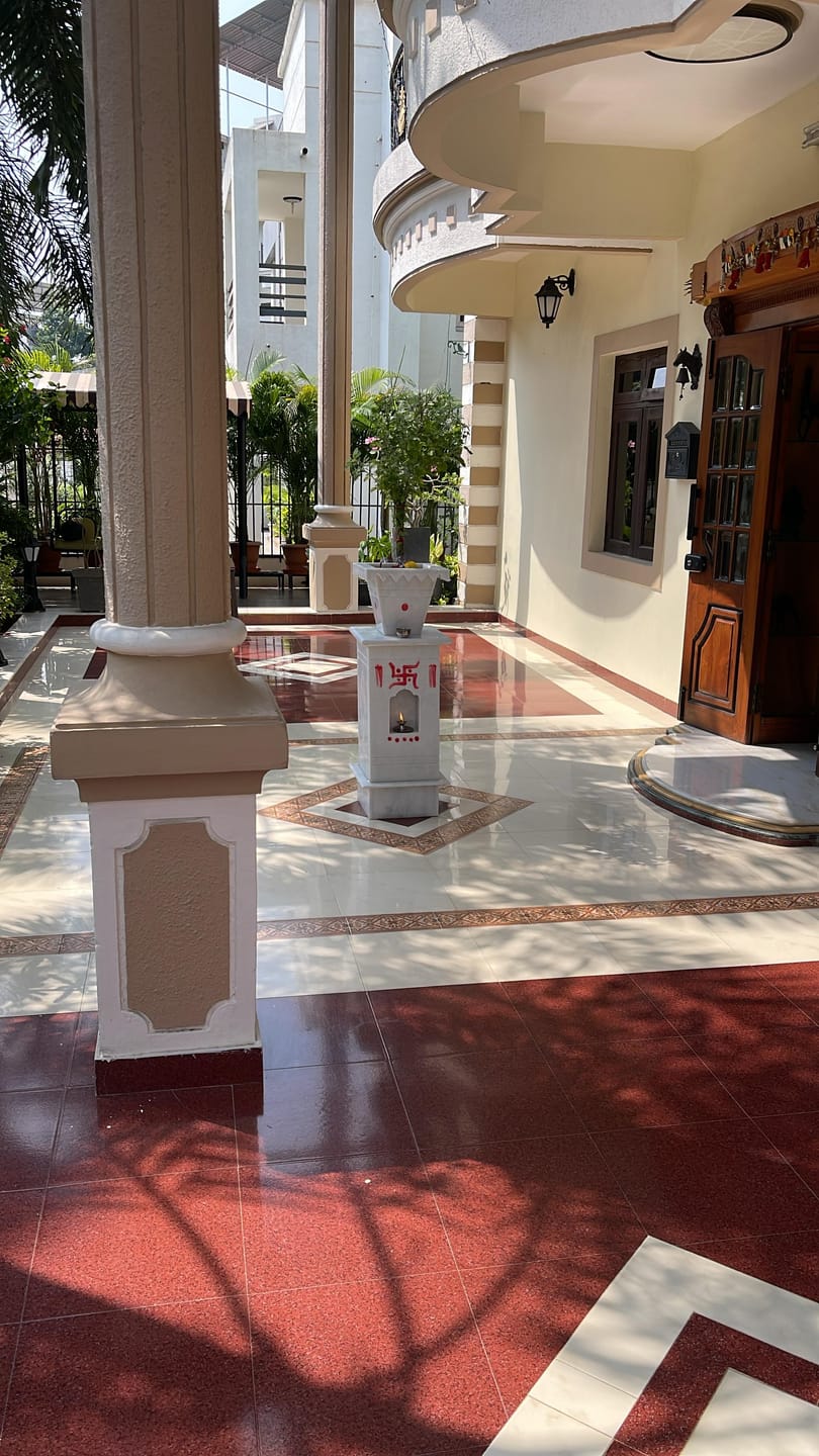 Customer photo review of Marble Tulsi Pot, White Marble - Handicraft Bazaar