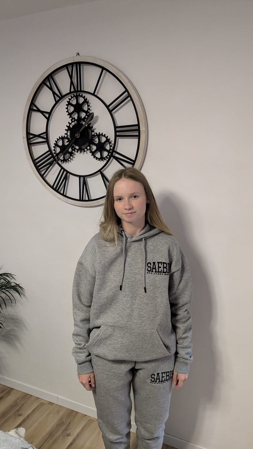 Customer photo review of Lifestyle Herren Hoodie grau mit Stickerei by SAEBIS®