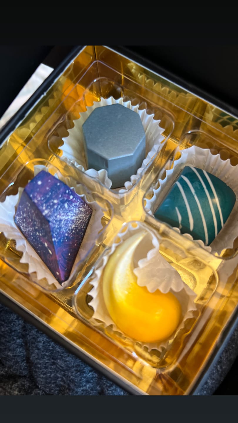 Customer photo review of 12 Piece - Build Your Own Box