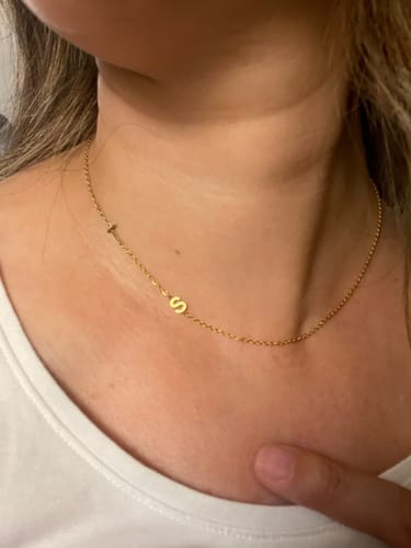 Customer photo review of Κολιέ με γράμμα στο πλάι