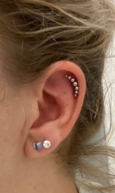 Customer photo review of Cute Heart Ohrstecker | 18K vergoldet