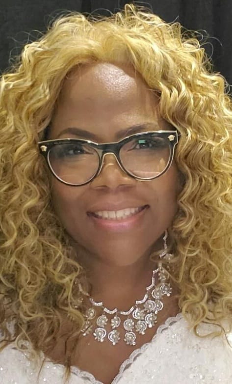 Customer photo review of Vanessa Express Synthetic Lace Front Wig TOPS YOLAN