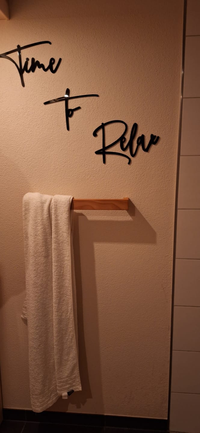 Customer photo review of Handtuchhalterung PLENAS aus Holz