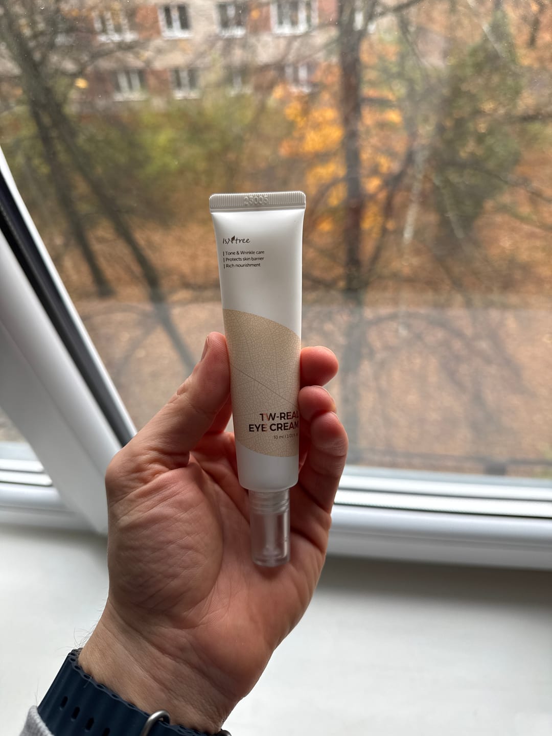 Customer photo review of Atjaunojošs krēms ādai ap acīm ar bifidobaktēriju lizātu IsNtree TW-REAL Eye Cream