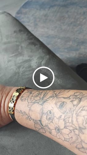 Customer video review of Mesh bracelet black luxe