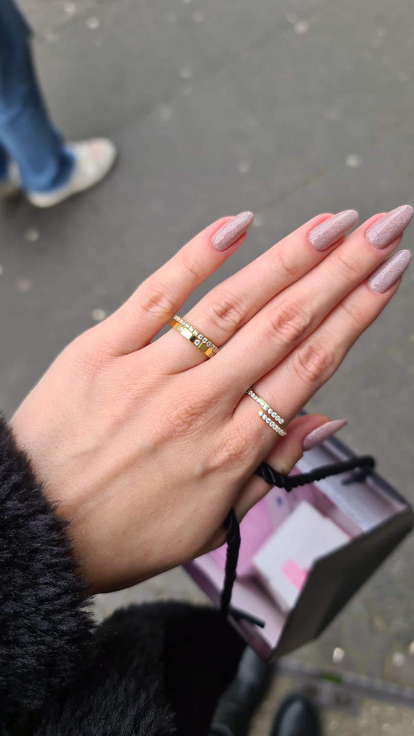 Customer photo review of Lola Ring | 18K vergoldet