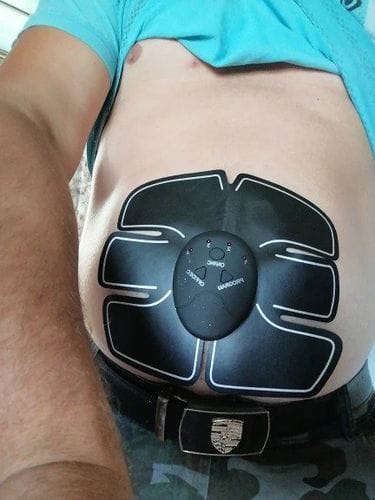 Customer photo review of Elettrostimolatore muscolare e addominale