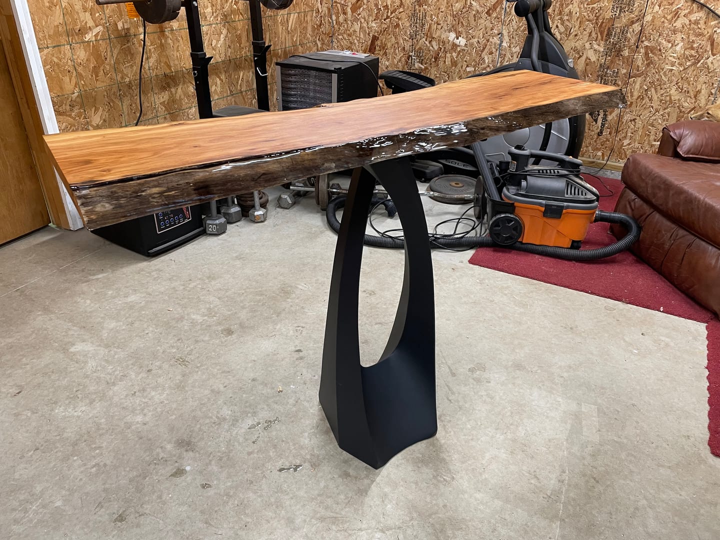 Customer photo review of Counter Table Base 614 Tulipe 34H Mid-Century Modern Style