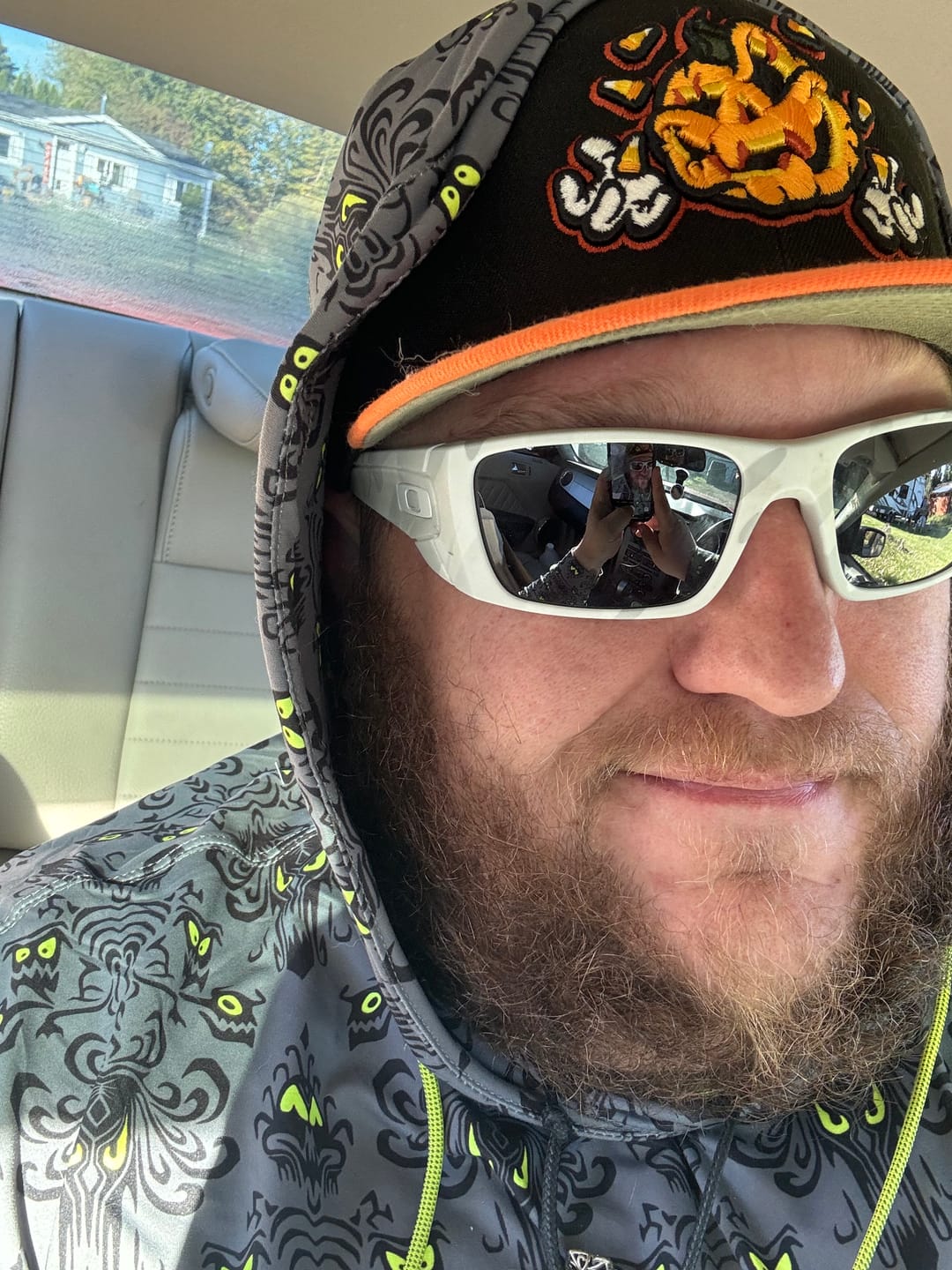 Customer photo review of Disney’s Haunted Mansion "Wall Creeps" – Performance Hoodie