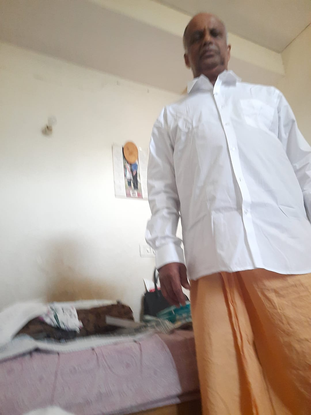 Customer photo review of Minister - 100% Cotton Formal White Shirt For Men | Uathayam