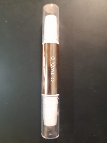 Customer photo review of O.TWO.O GLOW LIFT LIGHT SHADOW CONTOUR STICK