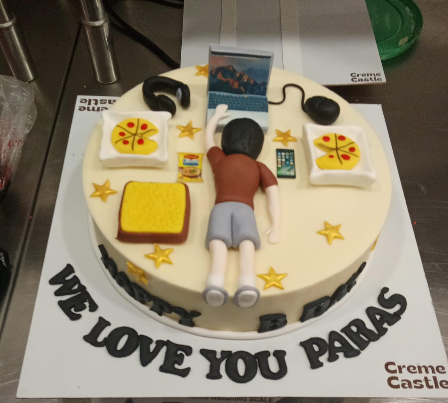 Customer photo review of Lazy laptop lover cake