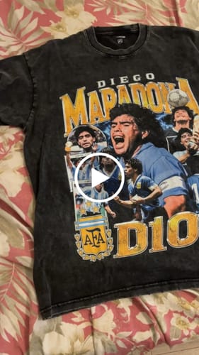 Customer video review of MARADONA TEE