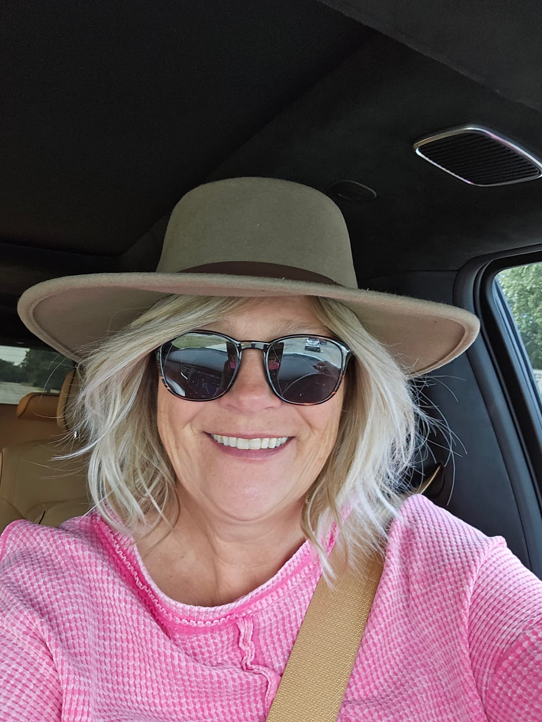 Customer photo review of CALLING COMPLIMENTS - Neutral Sand Blonde