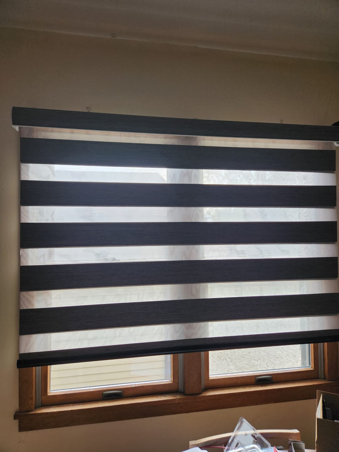Customer photo review of SmartWings Motorized Zebra Shades 85% Blackout 95mm Ingrid