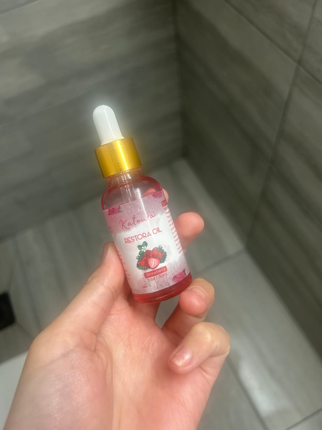 Customer photo review of Restora Oil Strawberry