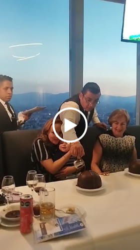 Customer video review of Mejorar postre por Esfera de Chocolate