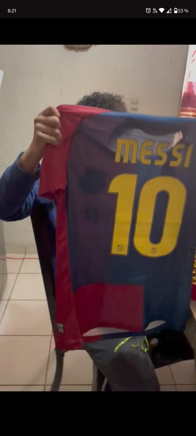 Customer photo review of Fc Barcelona 2009 Jersey - Messi No. 10