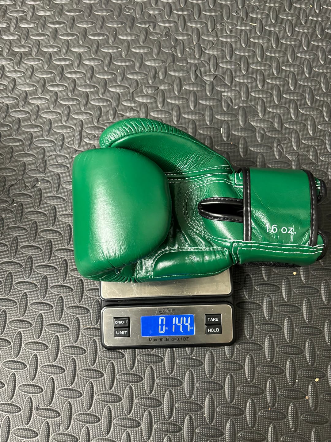 Customer photo review of Fairtex BGV16 Leather Muay Thai Boxing Gloves
