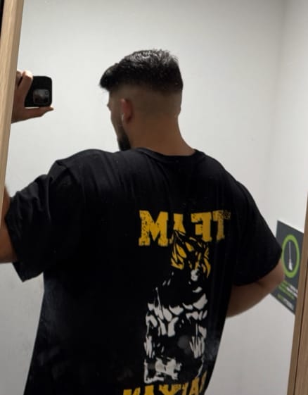 Customer photo review of TEAM SAIYAN Oversized Shirt (Backprint) - Unisex