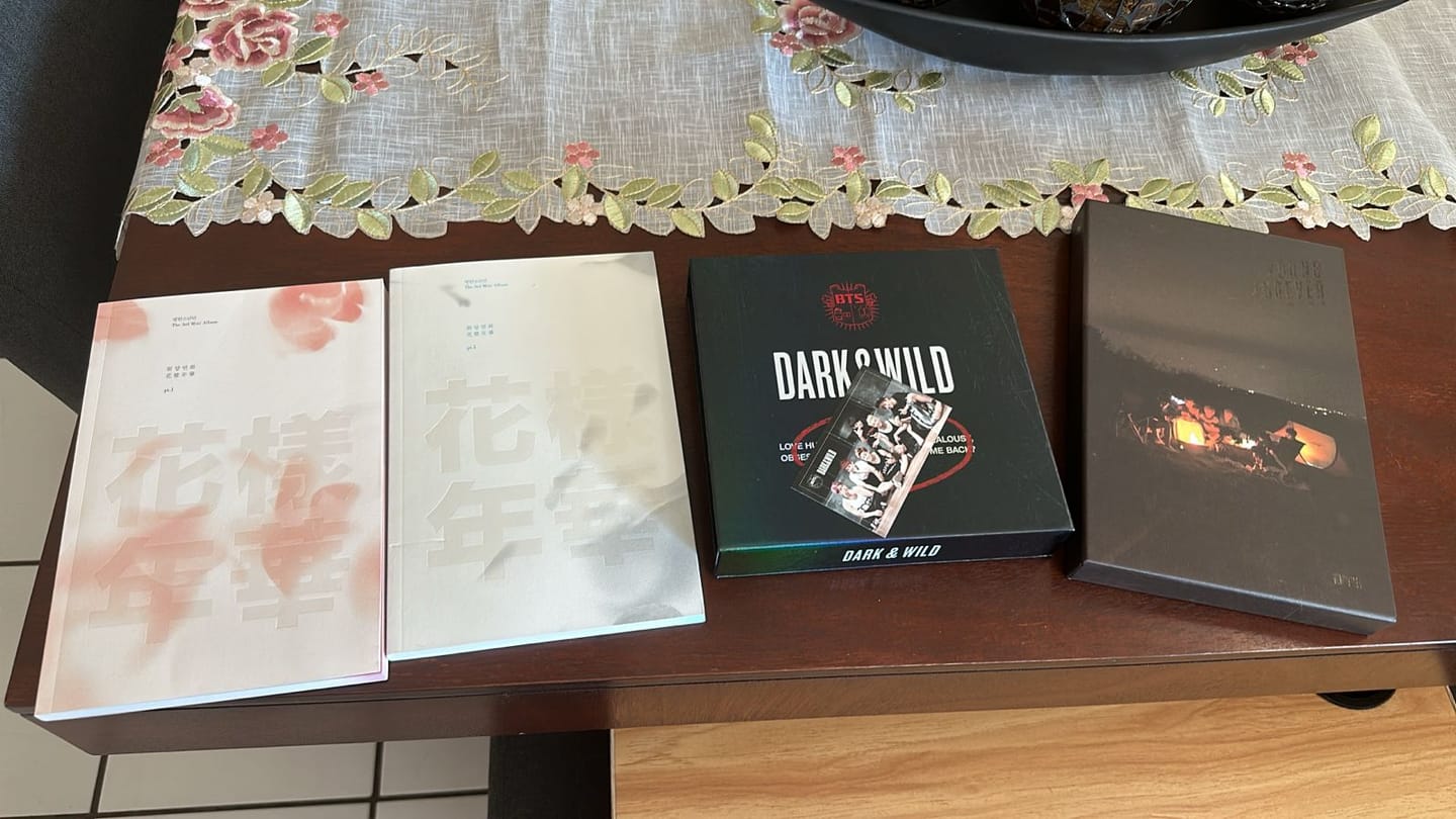 Customer photo review of BTS - 1ST SPECIAL ALBUM 화양연화 YOUNG FOREVER