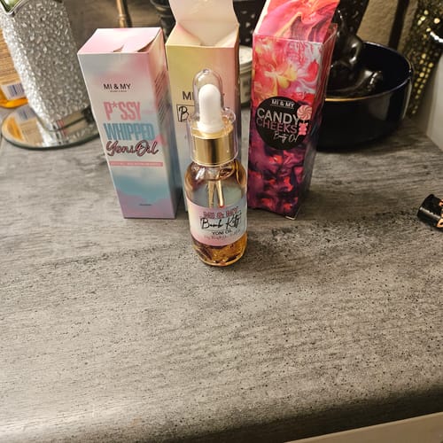 Customer photo review of Bomb Kitty Yoni Oil