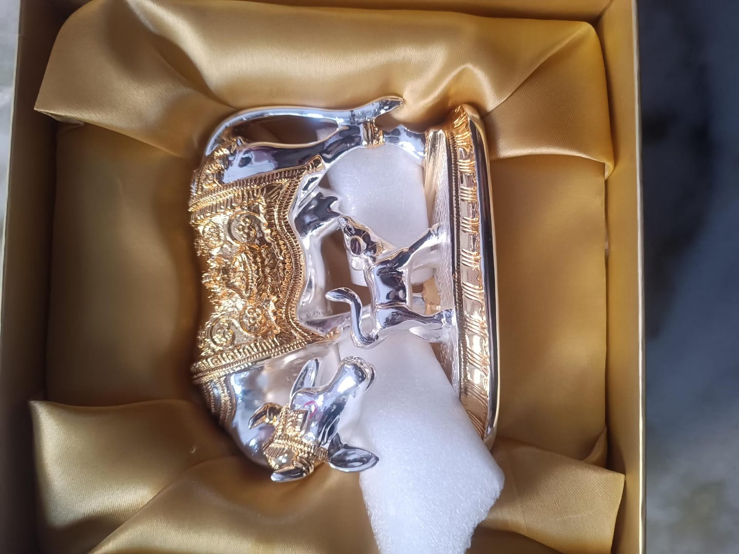Customer photo review of Kamdhenu Cow with Calf | 24K Gold & 999 Silver Plated