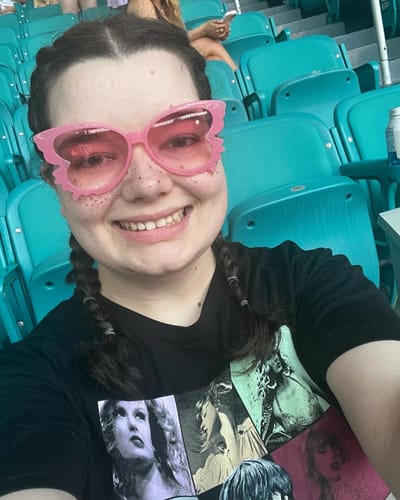 Customer photo review of Rose Gold Stardust Speckles Makeup Patches