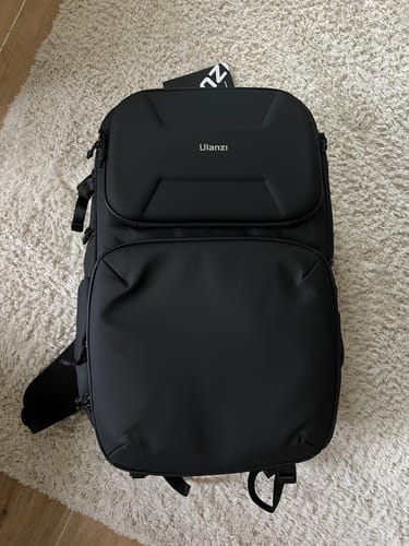 Customer photo review of Ulanzi BP10 Hardshell Kamerarucksack 35L B012GBB1