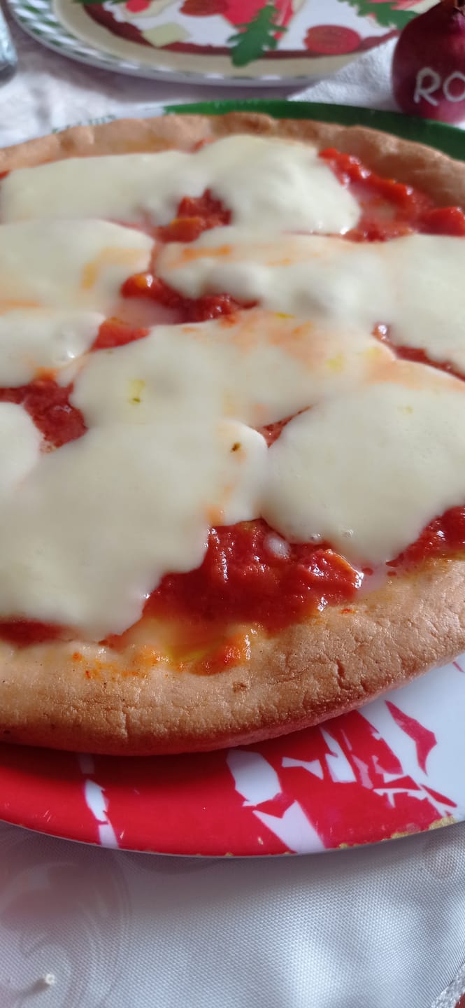 Customer photo review of Pizza SENZA GLUTINE E LATTOSIO