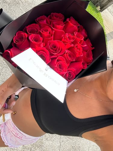 Customer photo review of Red Rose Bouquet