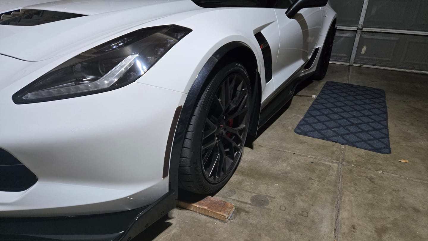 Customer photo review of Chevrolet Corvette C7 Front Fender Flares Wheel Trim
