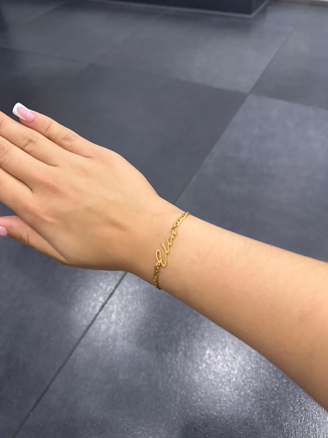Customer photo review of Namensarmband | 18K vergoldet