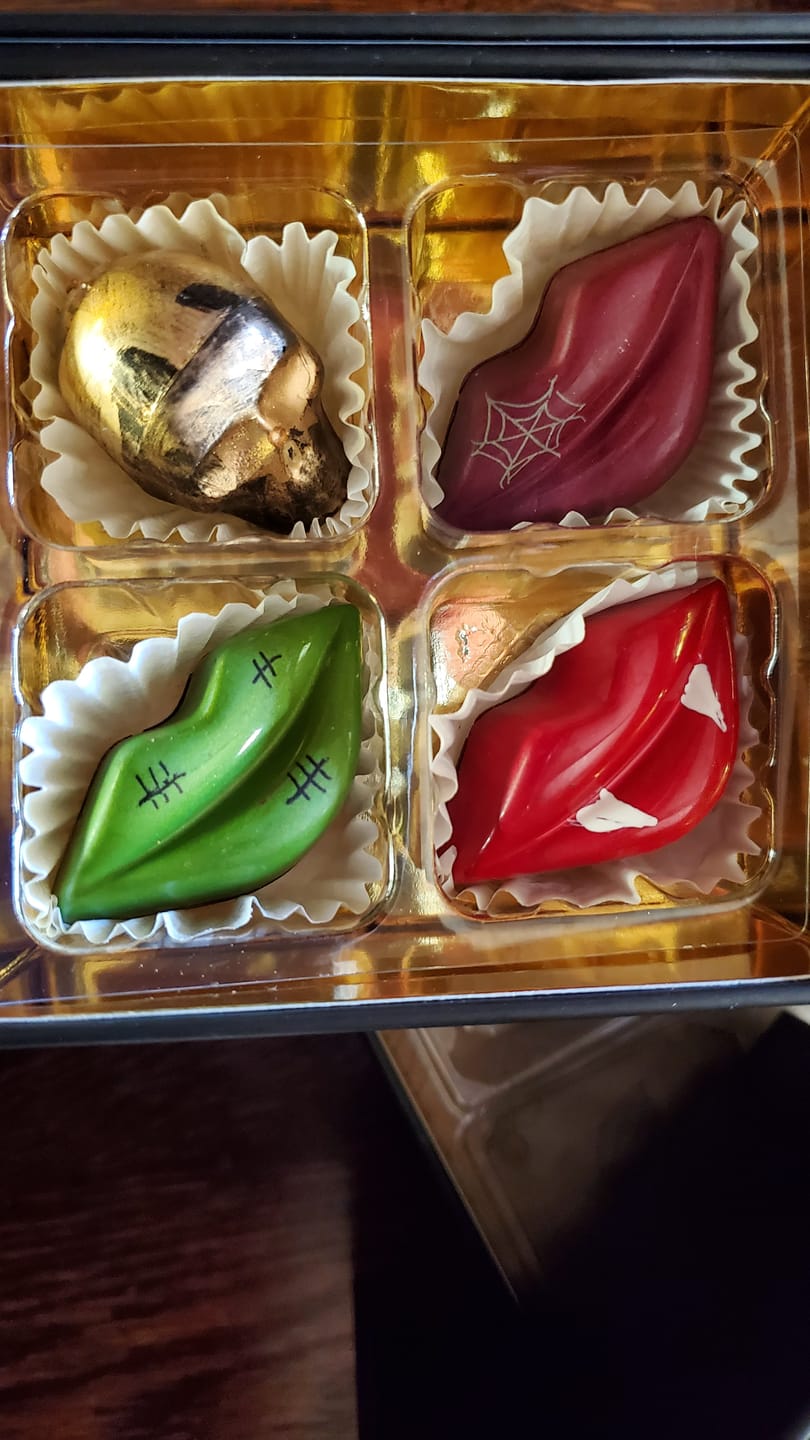 Customer photo review of Halloween Lover's Chocolate, 16 piece