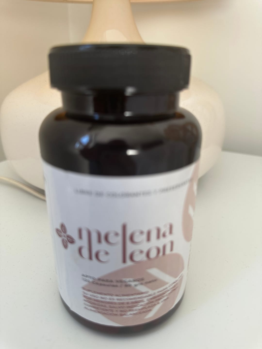 Customer photo review of MELENA DE LEON 120 CAPSULAS PARA 2 MESES (IDINI)
