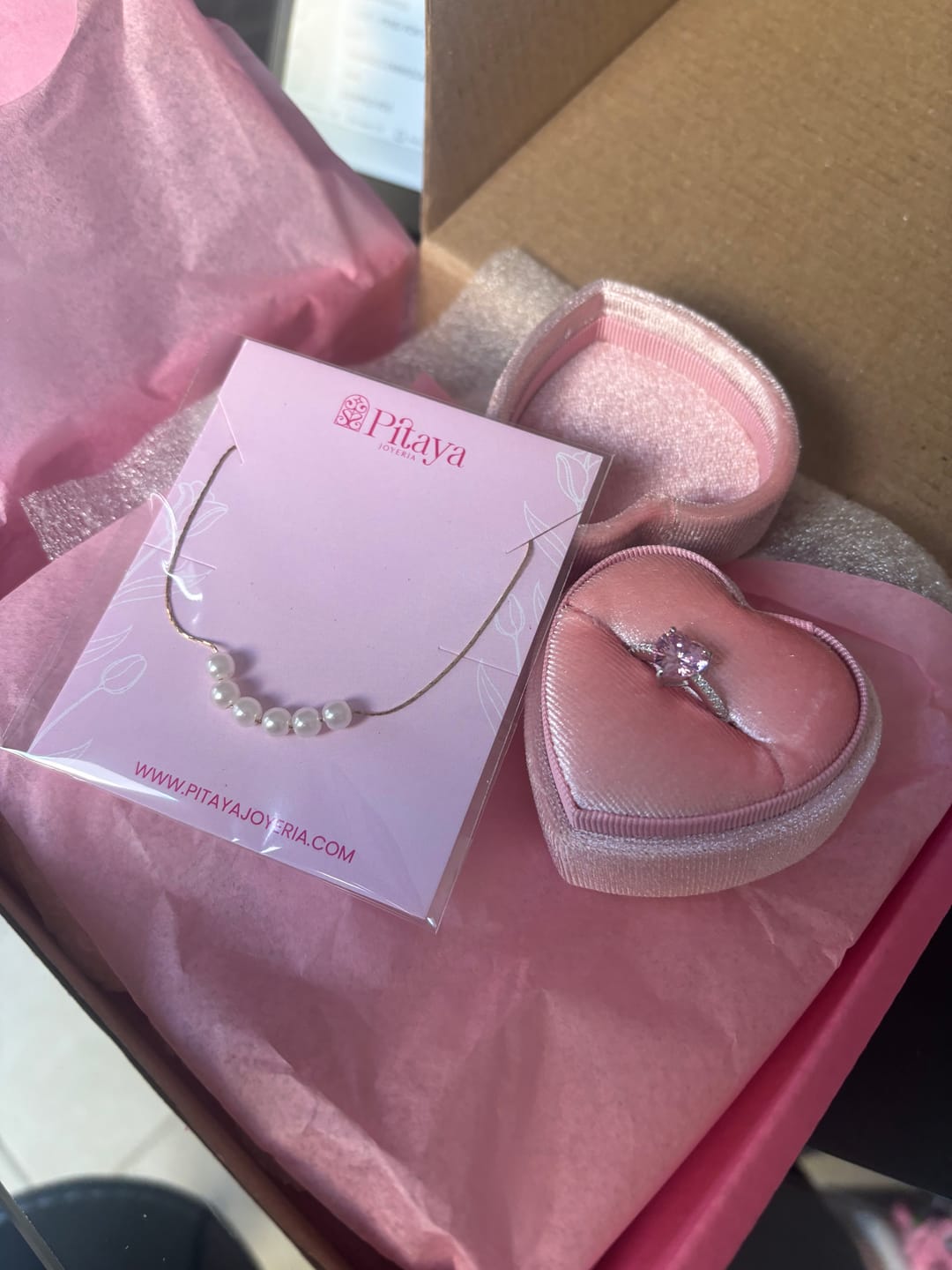 Customer photo review of Anillo Promesa Heart Pink Plata 925