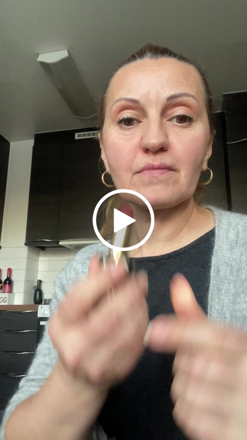 Customer video review of CATKIN Rouge Carving Lipstick