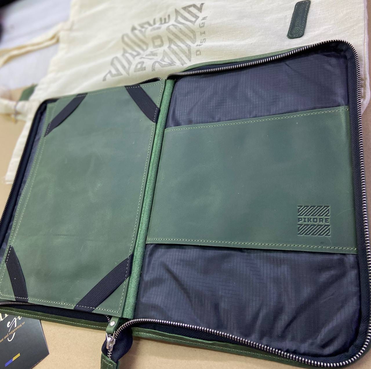 Customer photo review of Zippered Padfolio Executive